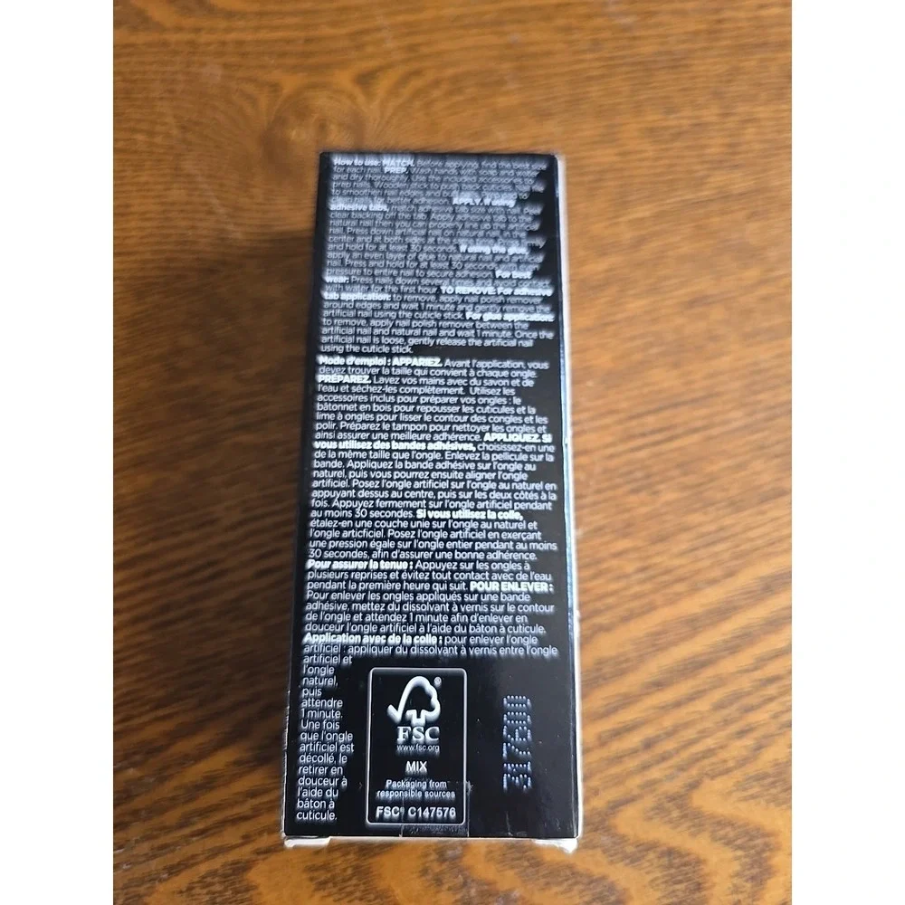 Sally‎ Hansen Perfect Manicure Press On Nails, Oval Shape, Out of this Pearl